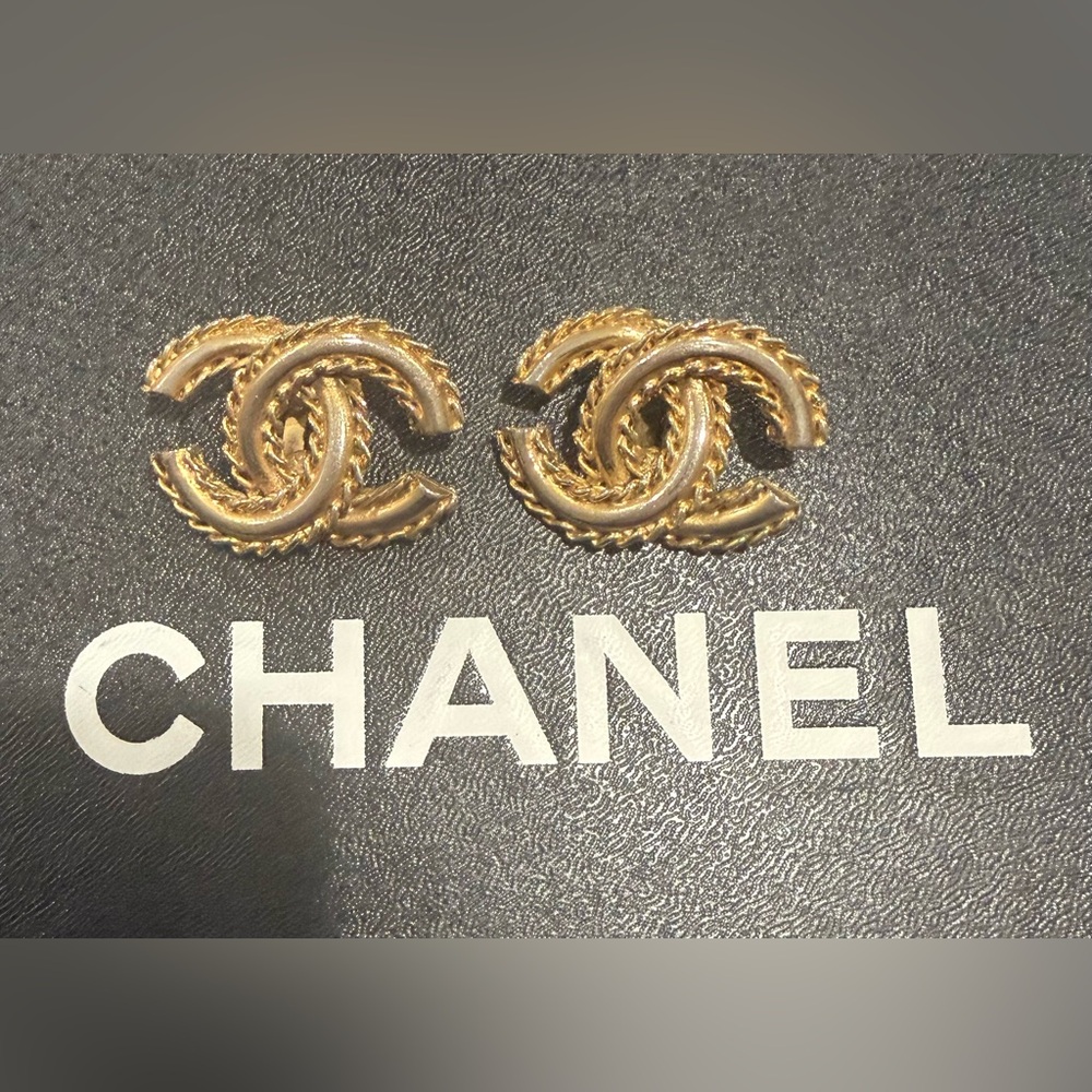 Chanel Gold Brooch Set